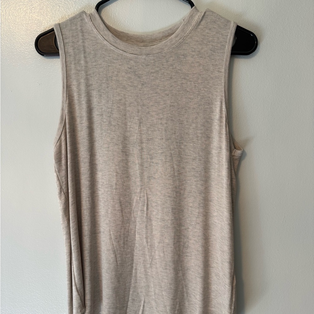 Tahari Light Beige Ribbed Sleeveless Tank‎